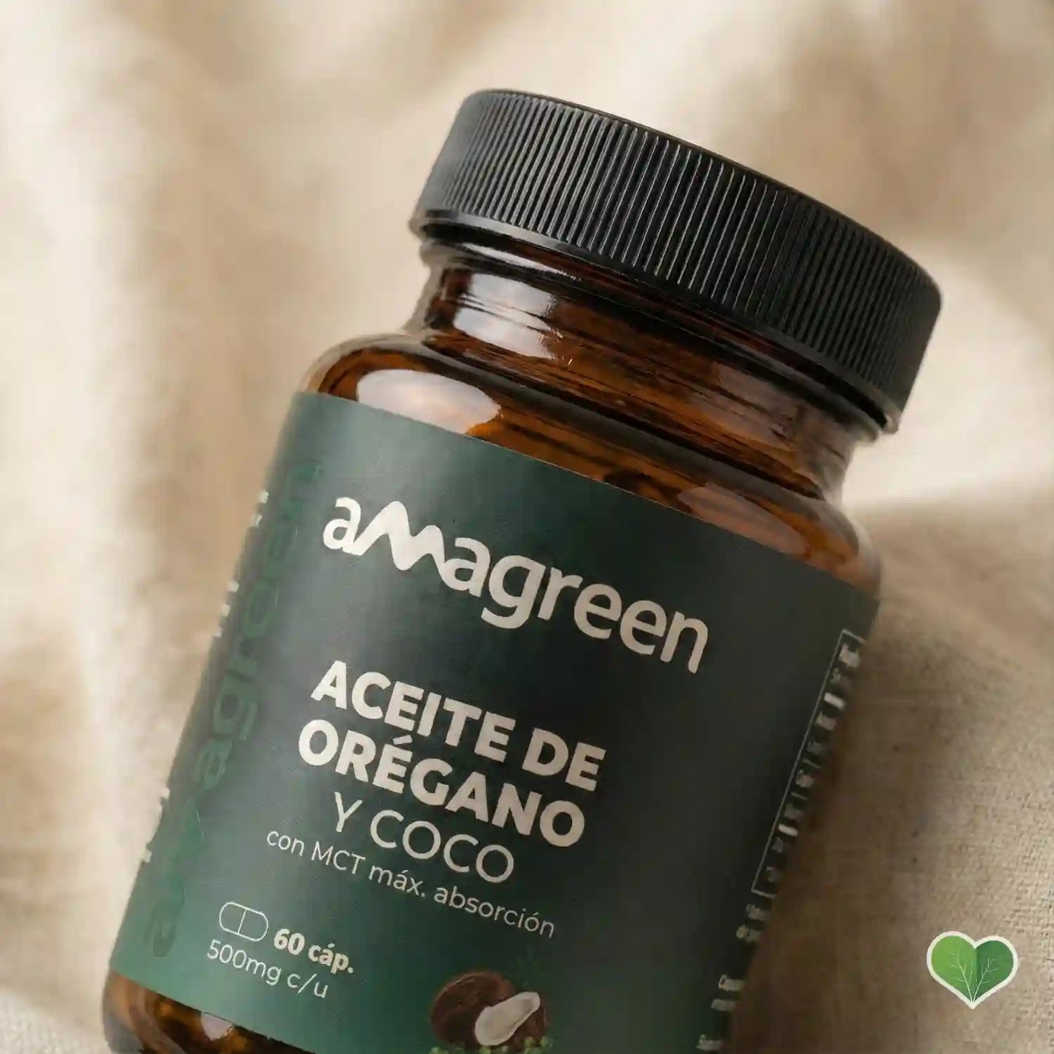 Frasco de Aceite de Orégano y Coco Amagreen de 60 cápsulas con MCT para máxima absorción. Potente antibiótico y antifúngico natural para fortalecer el sistema inmune y la salud intestinal. Cómpralo en Amanitas.pe